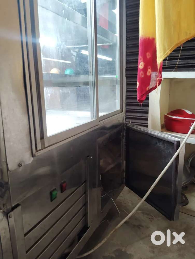 Display fridge 6 month Purana bilkul new teen size 3/4