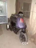 2 scooty hai 1 ola ki or 1 desi hai