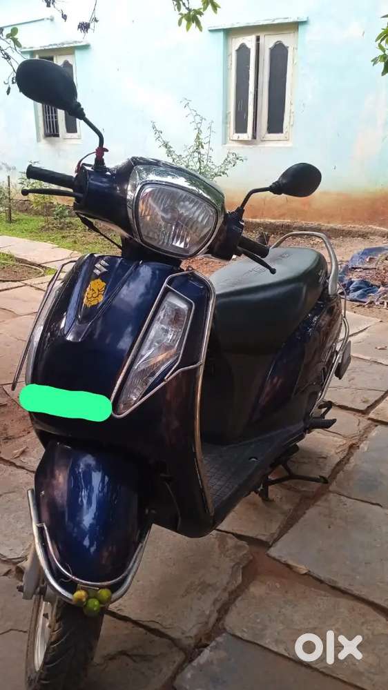 Lady driven,excellent condition,regularly serviced & well maintained.