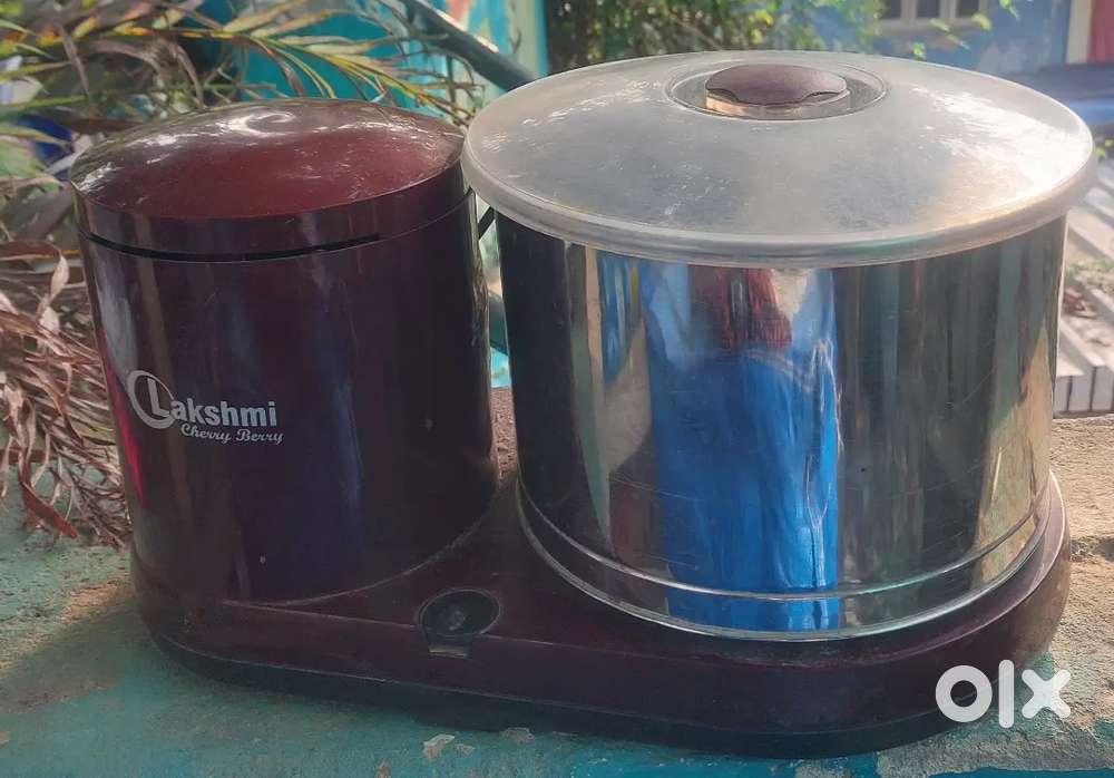 Lakshmi Grinder / Premier Bred toser