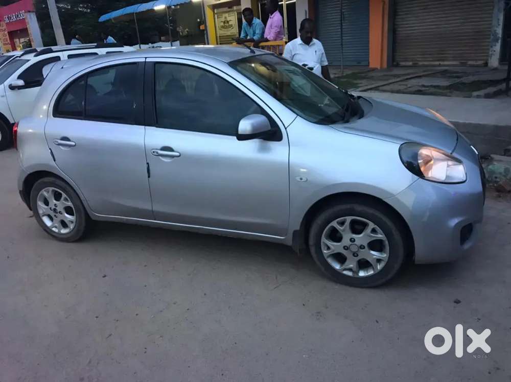 Good condition call 8111070and 881