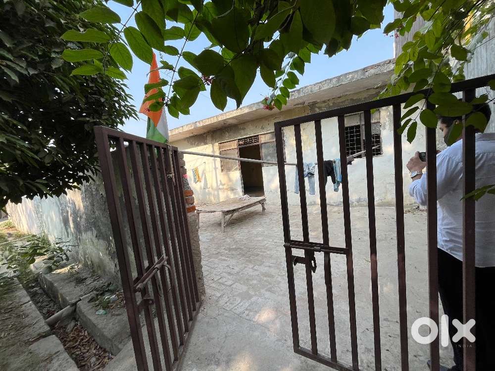 300gaz half built plot, noida sector-45 developing society