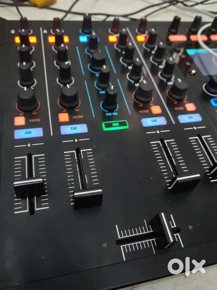 Traktor S5 Dj Controller