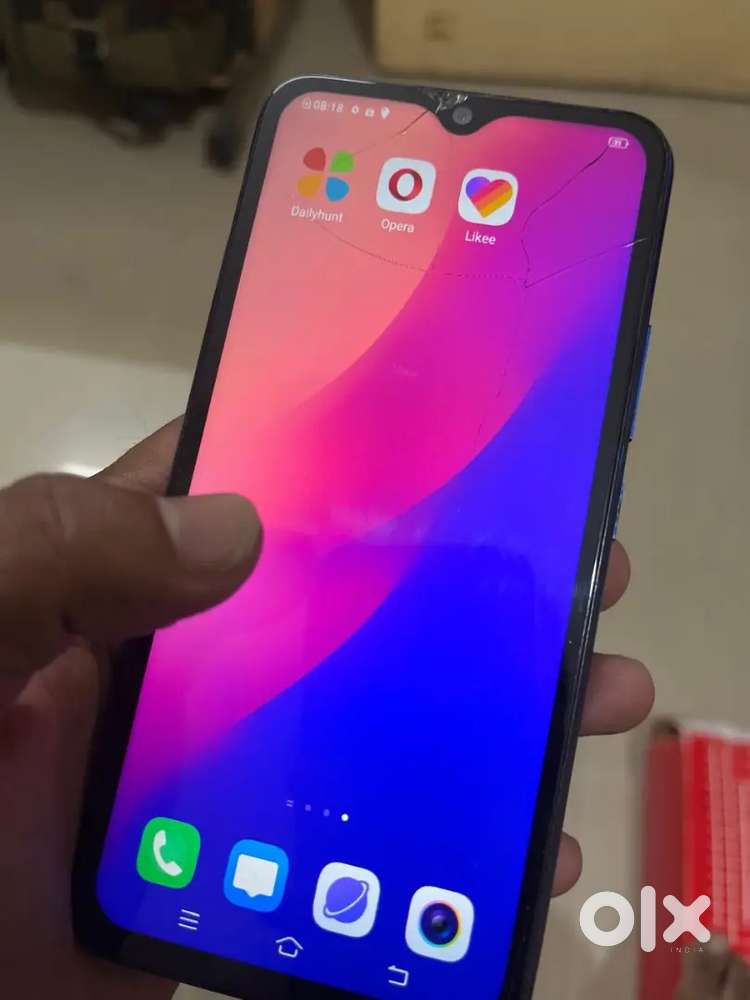 Vivo 1904 for sell,screen is broken but touch in working condition