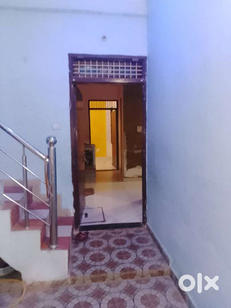 2 rooms and kitchen with let bath