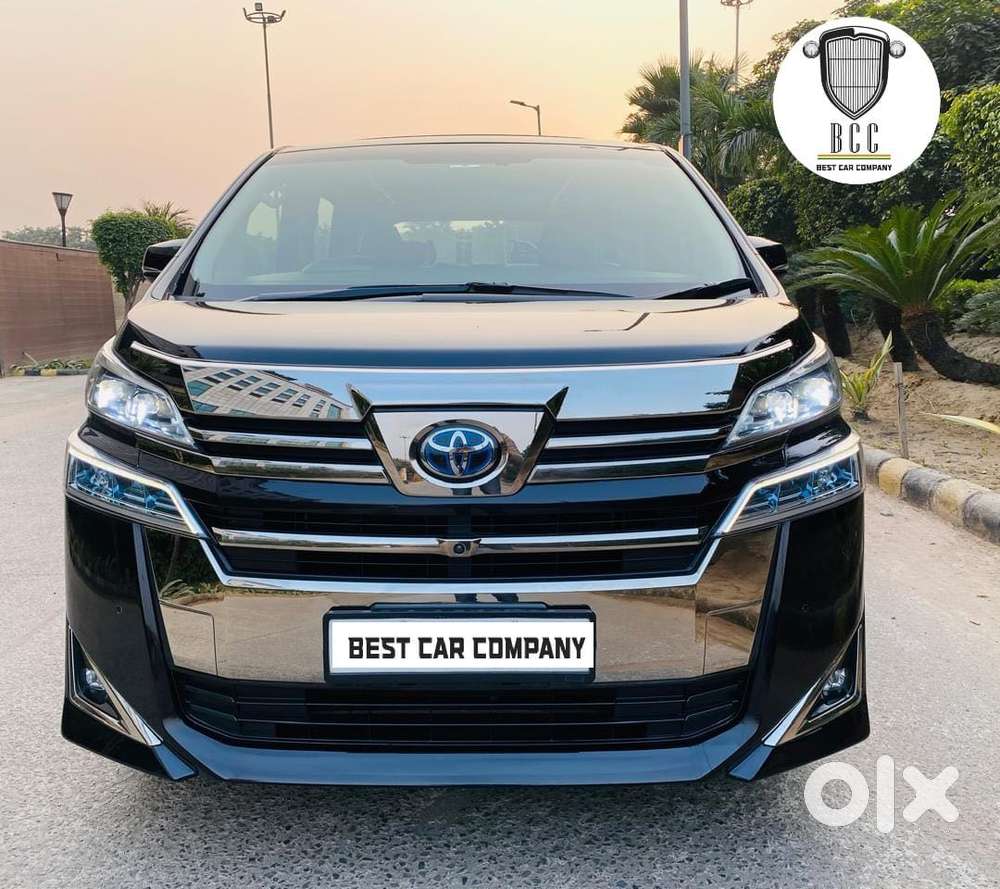 Toyota VELLFIRE 2.5 Executive Lounge, 2023, CNG & Hybrids