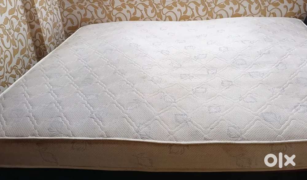 KING SIXE BED WITH SEMI STORAGE