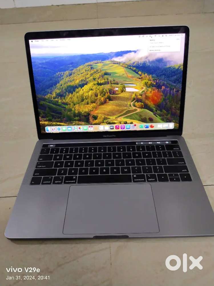 Apple MacBook Pro A1990