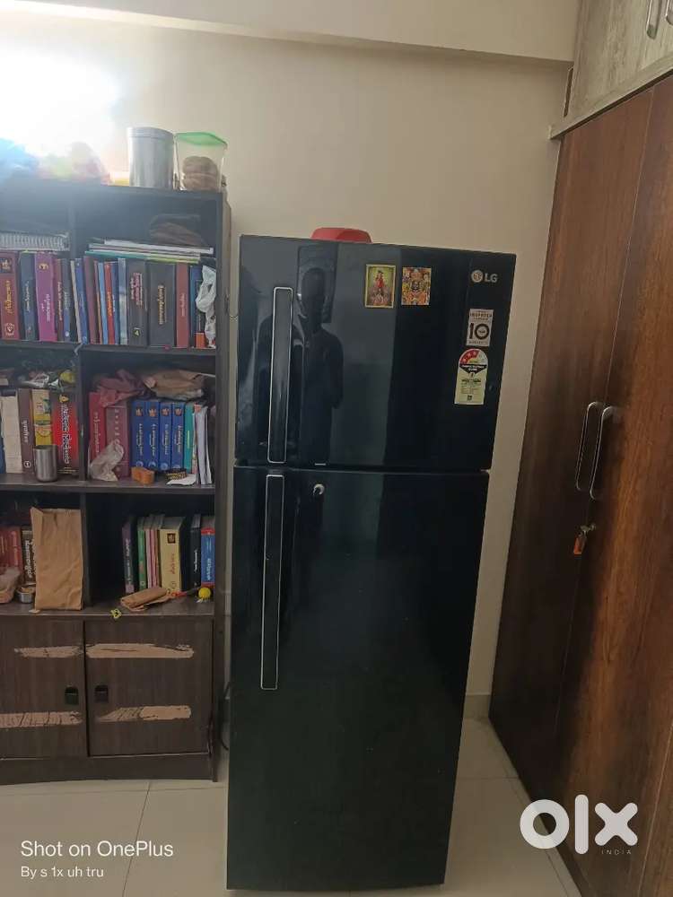 LG Fridge in good condition 308 ltrs