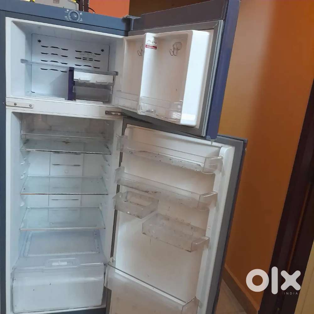 Godrej Eon 290 liters and stabilizer