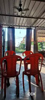 Wine shop ka bagal ma