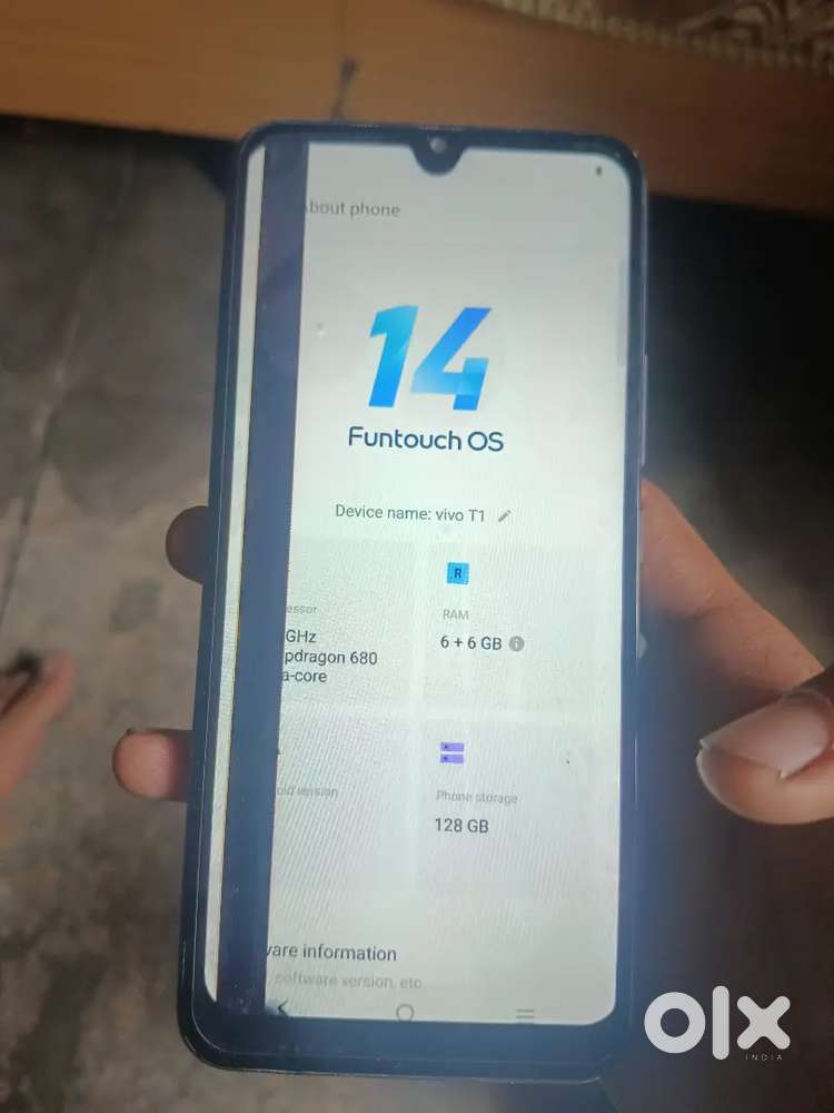 Vivo t1 sirf display per yah line hai aur kuch