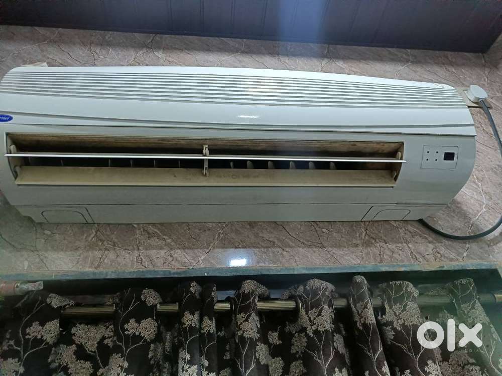 For Sale: Carrier 1.5 Ton Air Conditioner