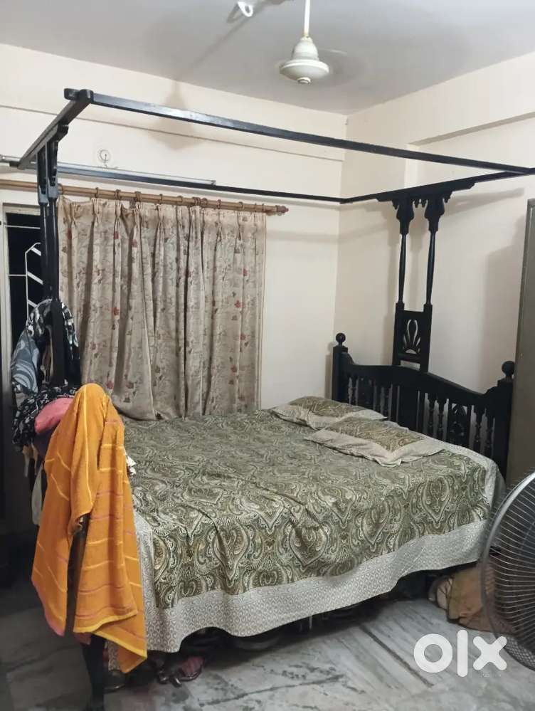 Vintage and Antique Bed
