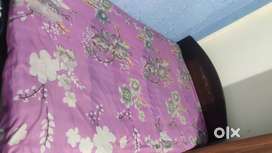 4 by 6 single bed for sale available in ganesh nagar, east delhi