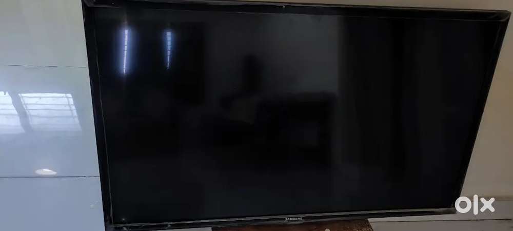 Samsung 32 LCD TV good  condition