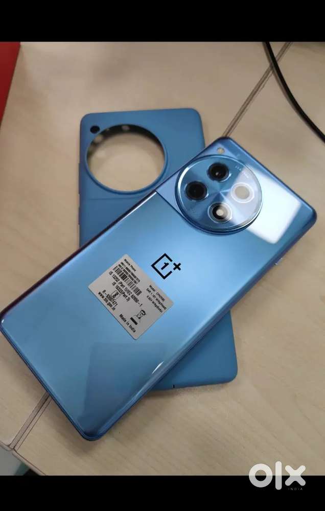 A brand new oneplus 12R in warrenty work like a beast.