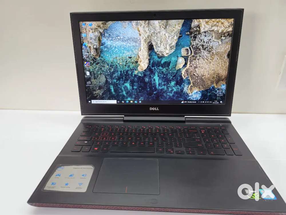Dell 7567 Gaming - i7 + 16GB +  SSD + HDD Good Condition