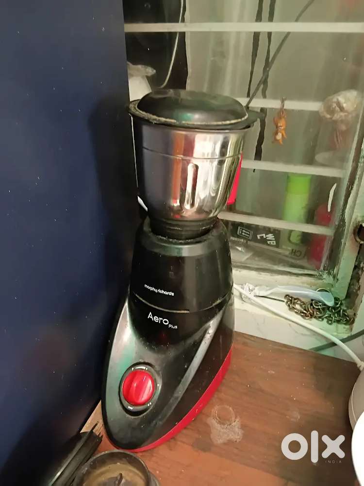 Mixi with two jars great condition