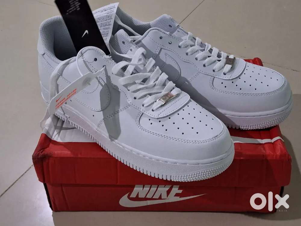 NIKE AIR FORCE 1