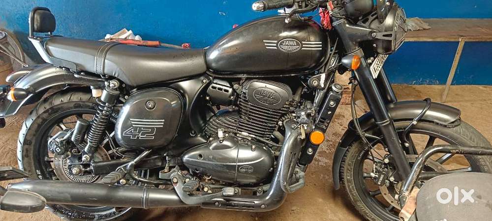 Jawa 42 2.1 black