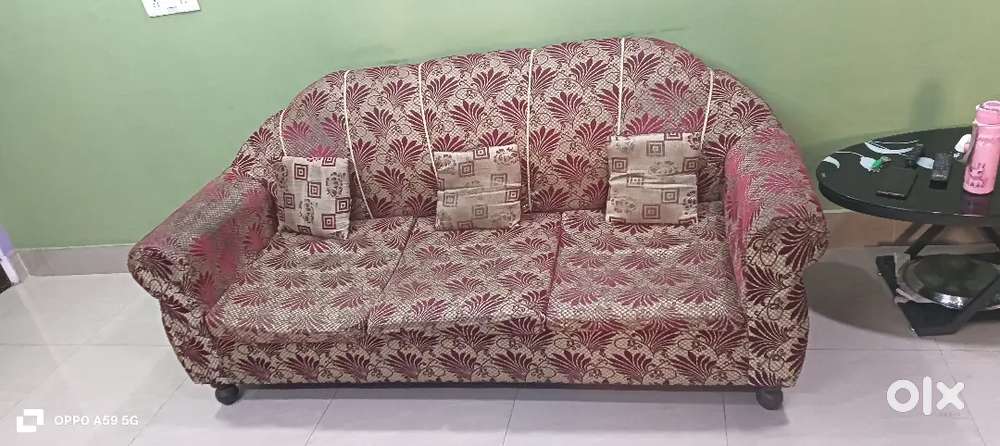 Sofa, 3 seater, Price negotiable