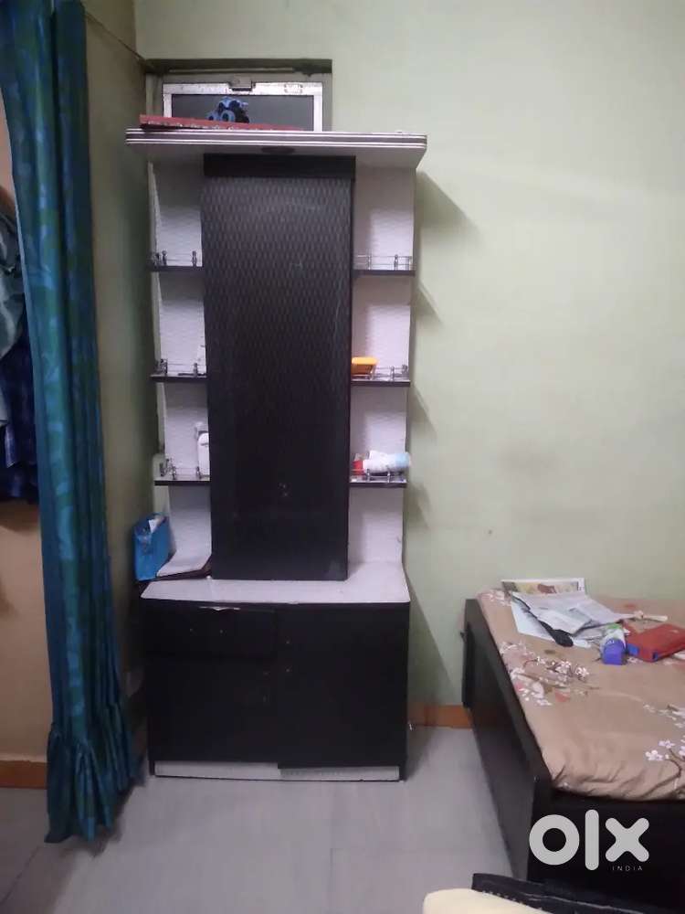 ड्रेससिंग टेबल