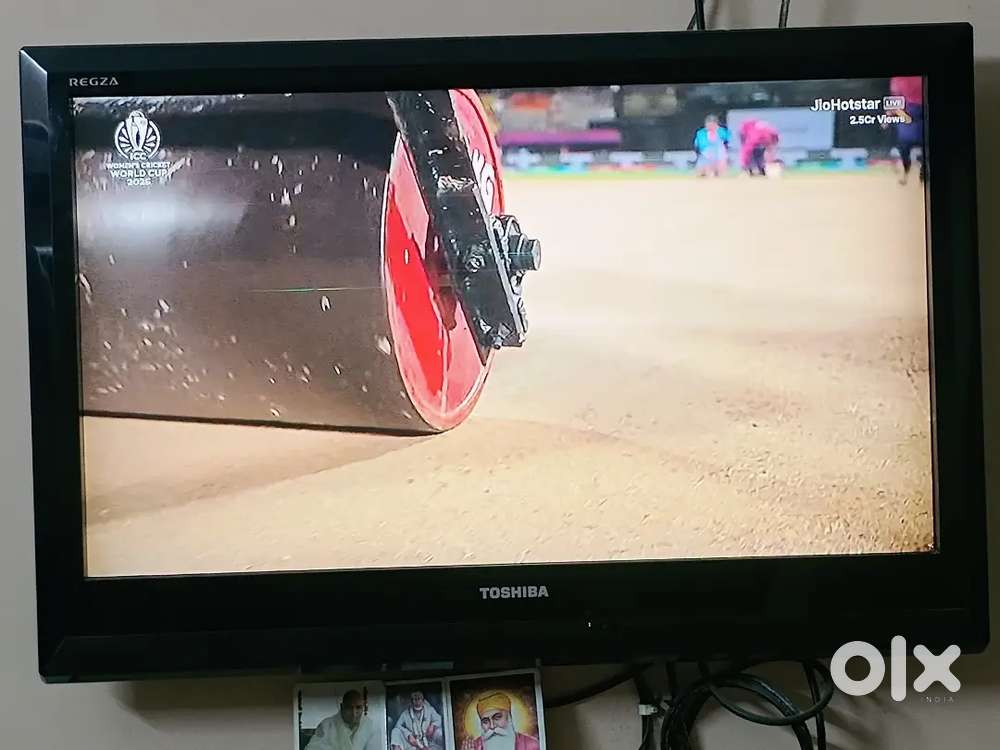 Thoshiba 32 inch LCD TV