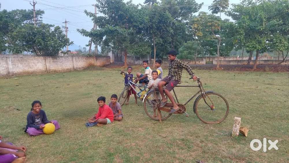 272 Square yards Plot no 33. land for sale