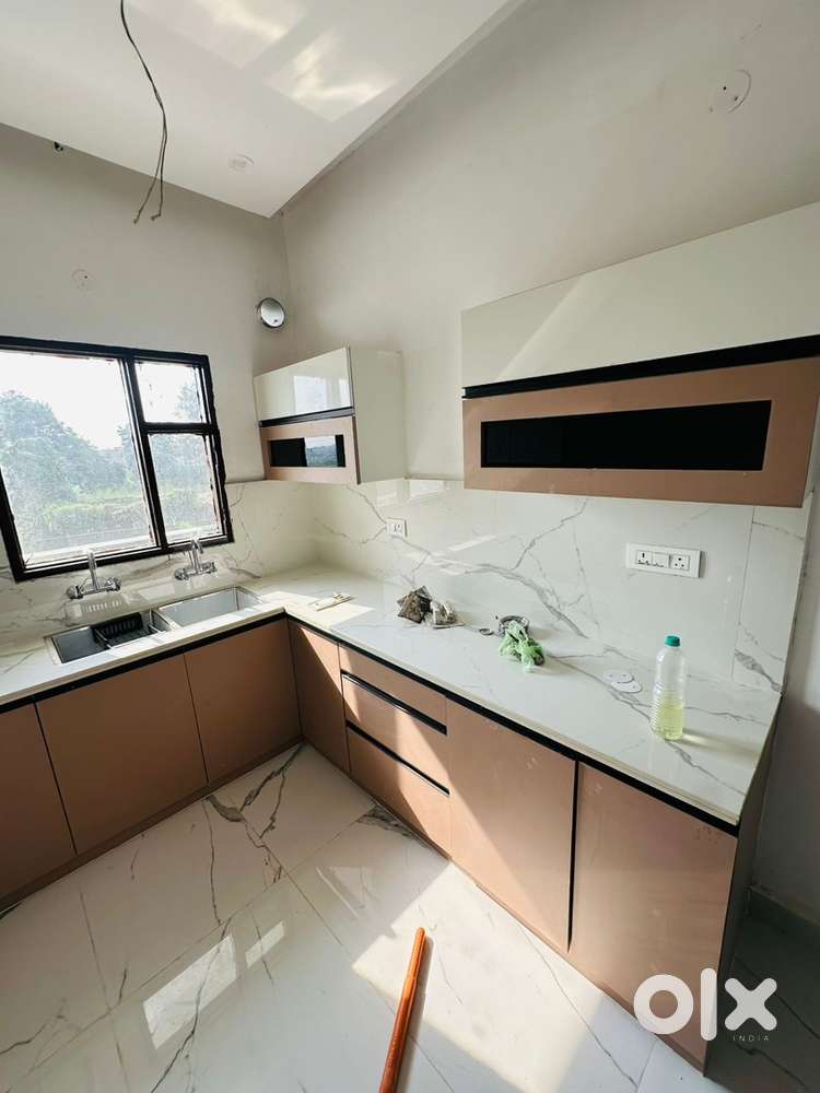 Luxurious 3 BHK Fully Furnished Flat For Rent Highground Road