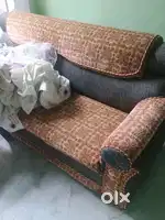 Sofa with good condition and everything is looking fine