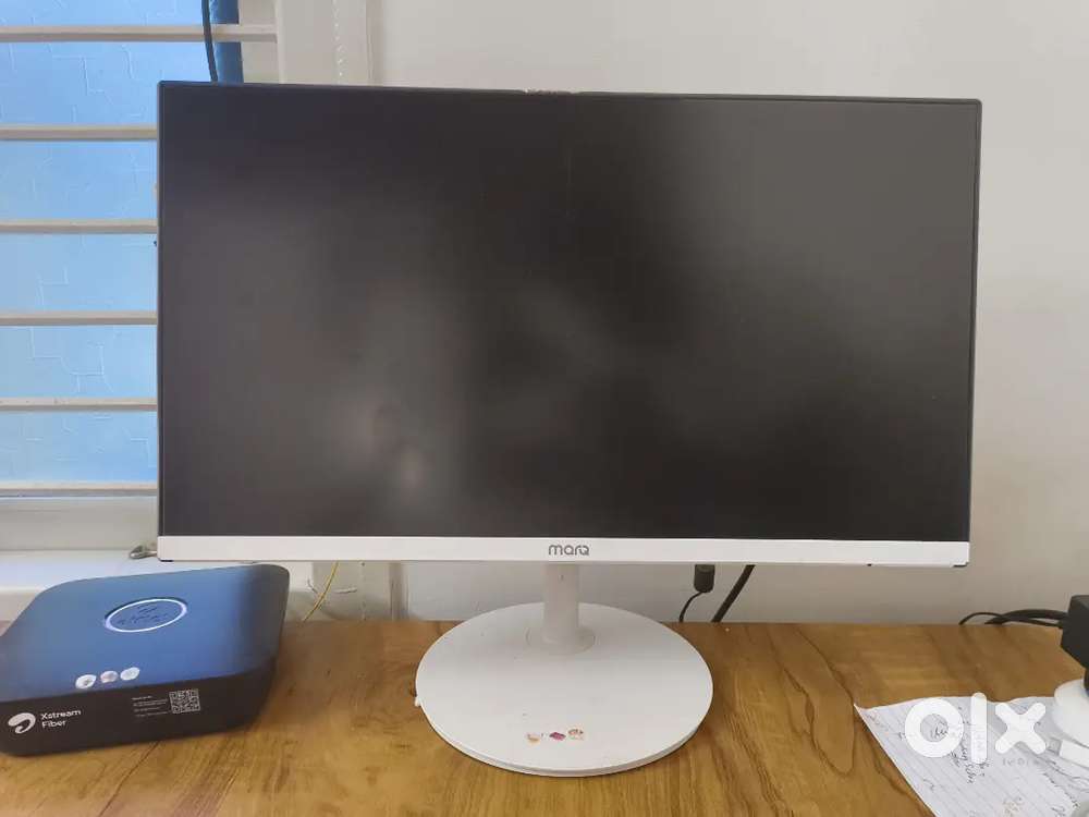 Marq 22 inch LED monitor(white)