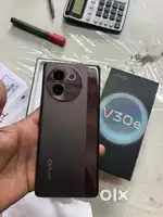 Vivo v30e 8 128 8months old complete box