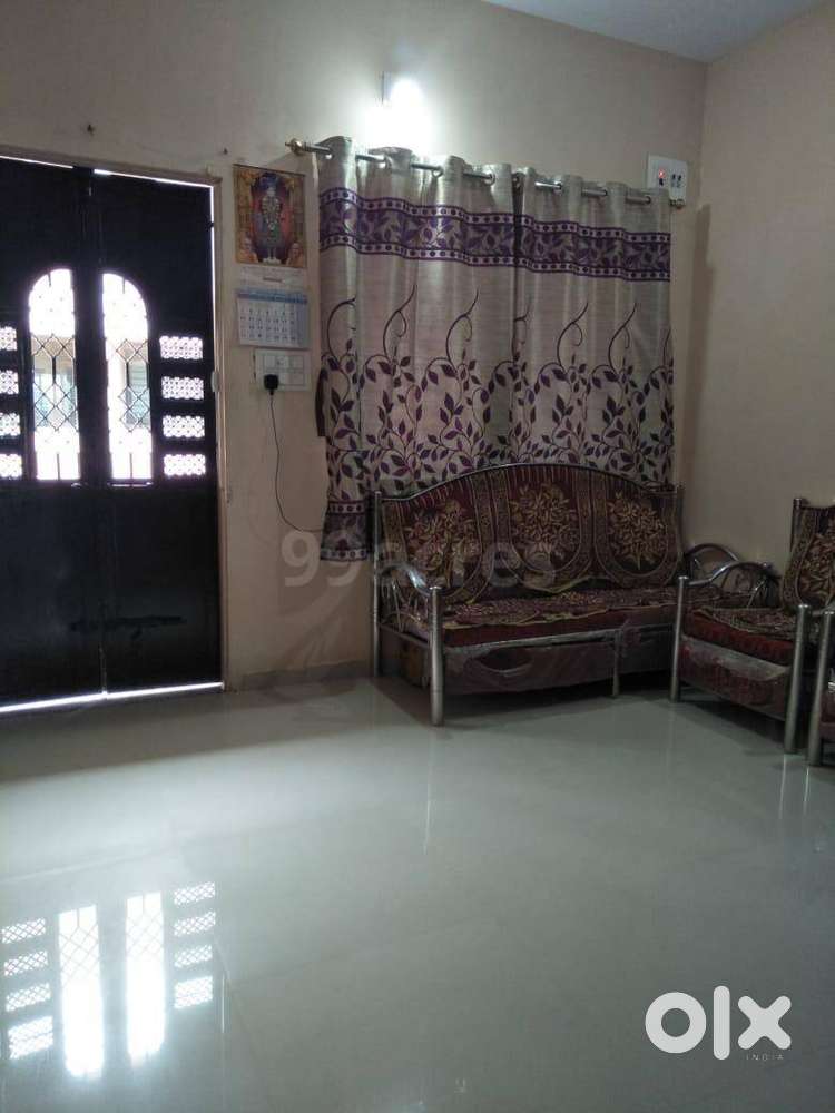 STAINLESS  STEEL SOFA-House Goods for Sale / घरेलू सामान बिक्री के लिए