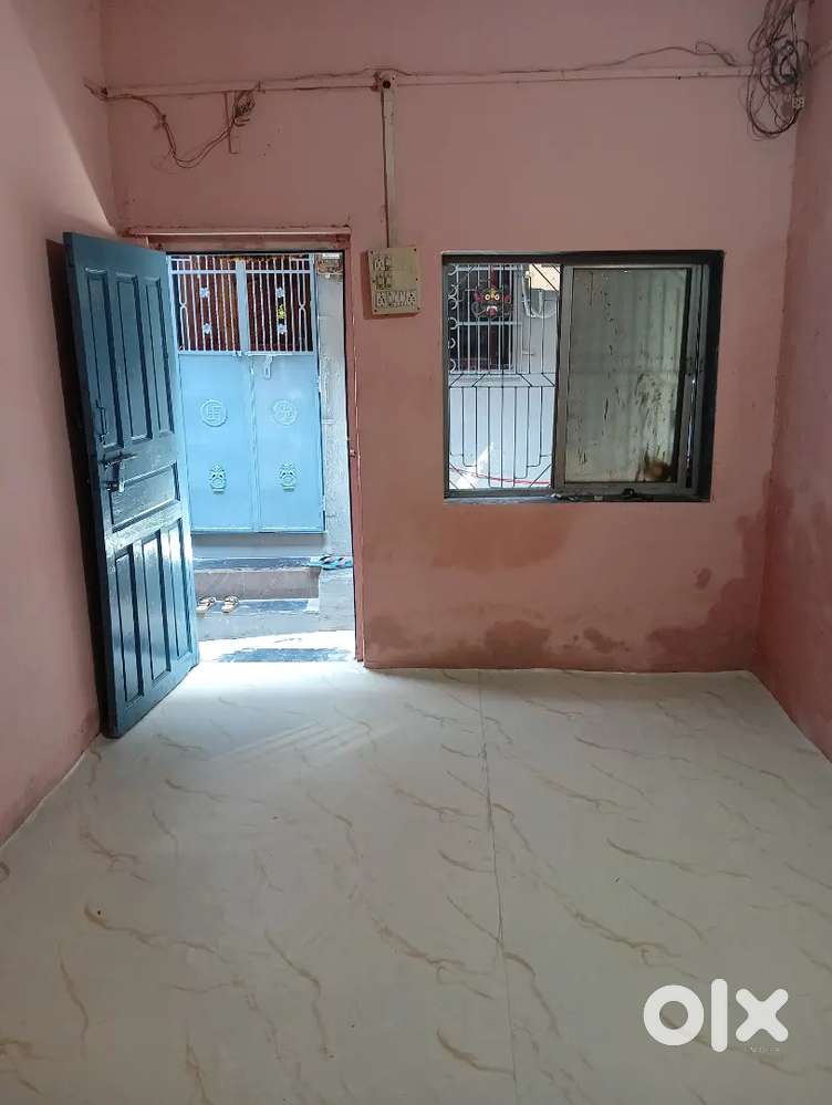 1RK ROOM FOR RENT near Ulhasnagar Railway station