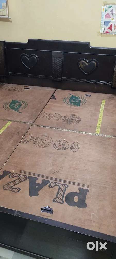 Bed 6*7 feet size