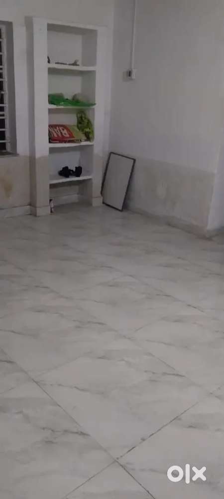 Need for female roommate