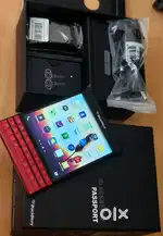 Blackberry Passport Red Limited edition Box Peice