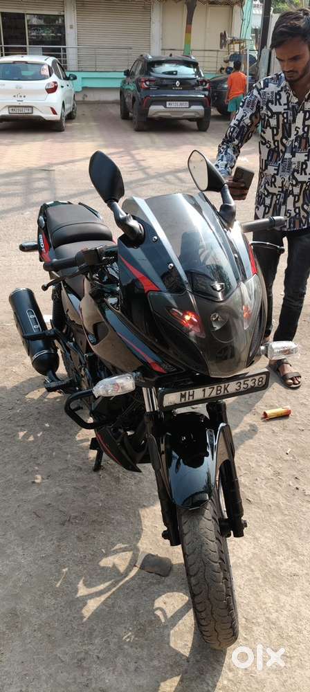 Pulser 220