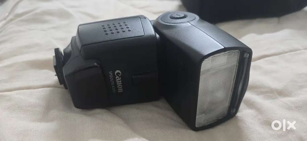 Canon Flashlight 430 EX never used