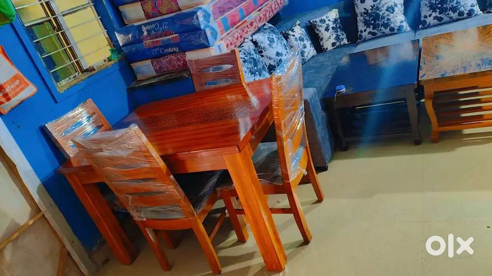 Brand new Charming 4 seater dyning table available in affordable price