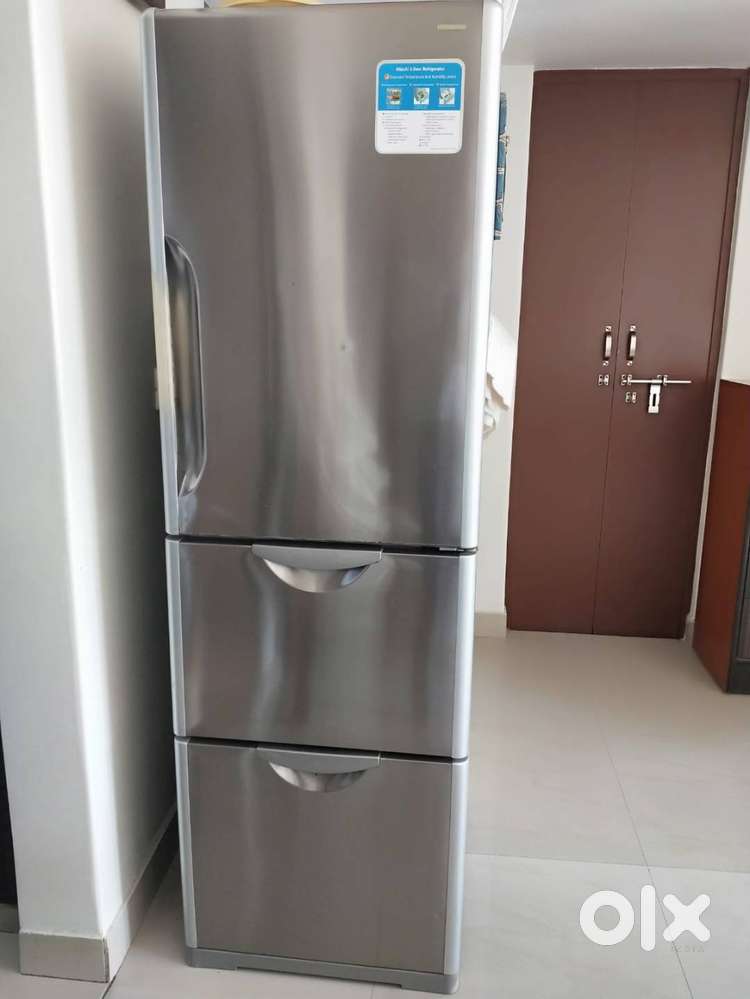 Hitachi - 3 Door - Bottom Freezer - 300 Ltr Fridge