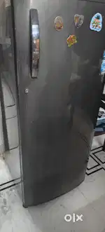 Whirlpool 280L refrigerator