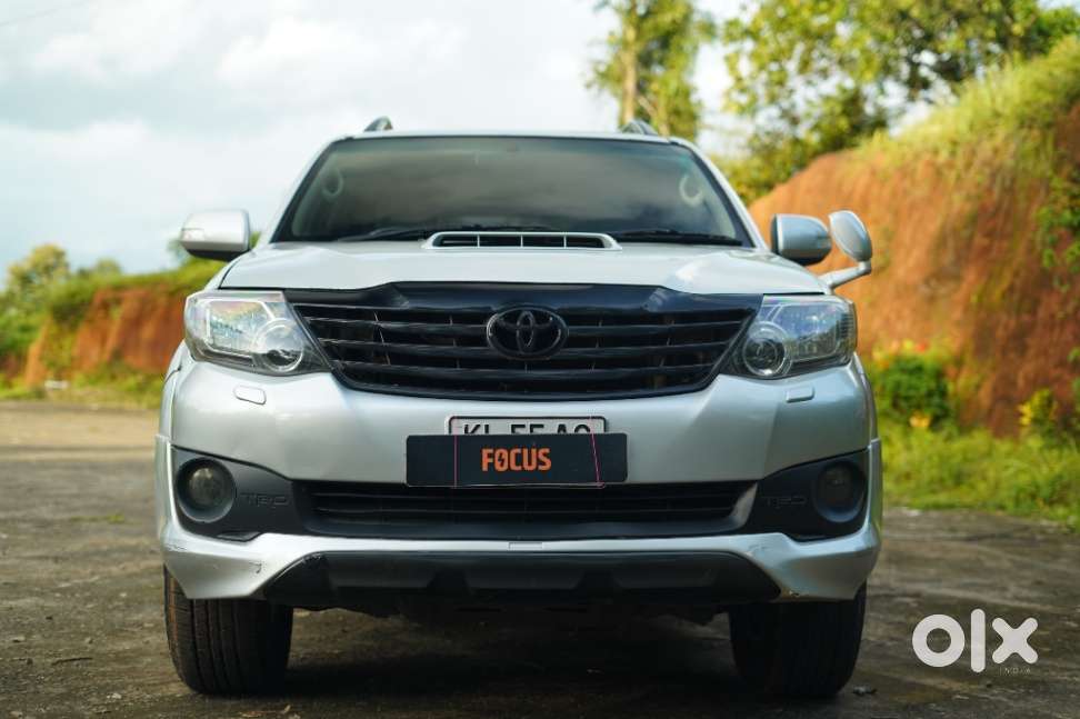 Toyota Fortuner 4X2 AT 2.8 Diesel, 2012, Diesel