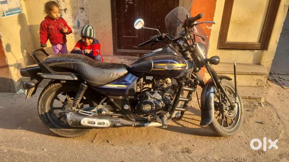 I want to sell my bike Avenger like a new condition  money problem