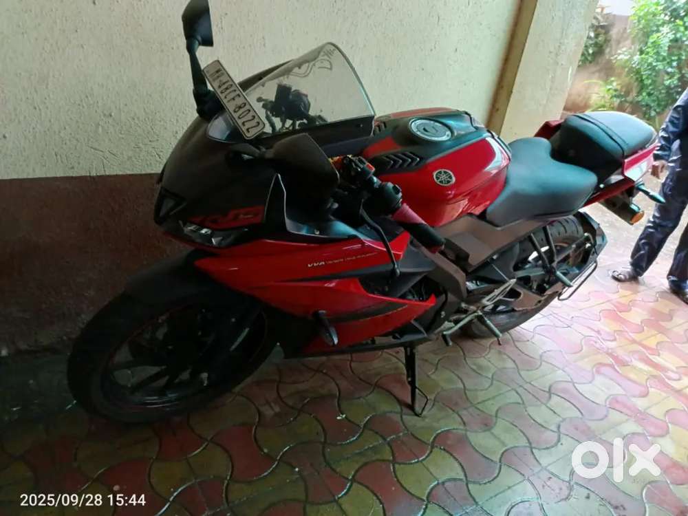 Yamaha-R15