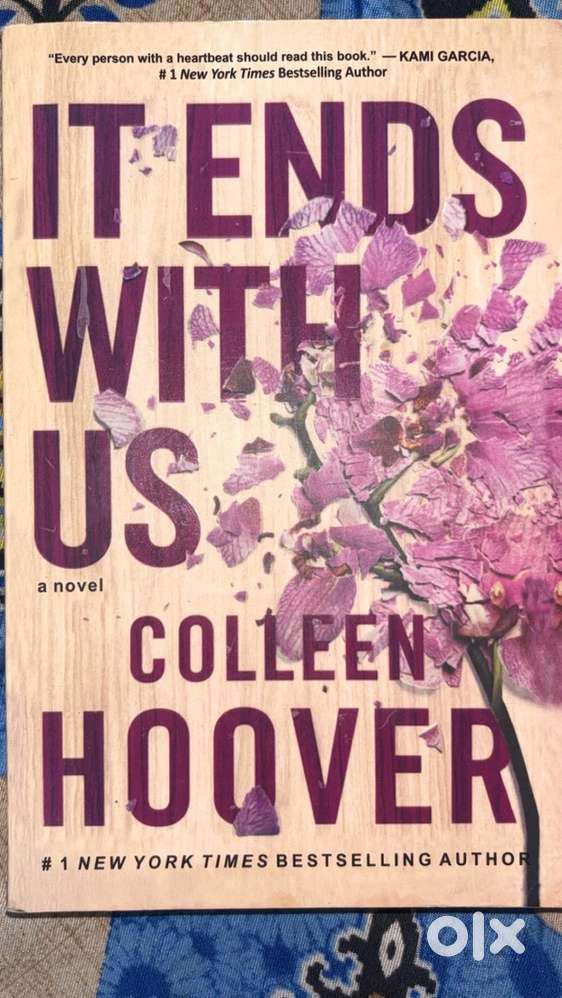 IT ENDS WITH US - COLLEEN HOOVER