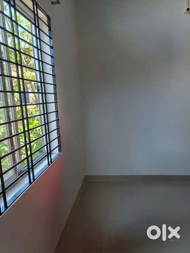 Needed female roomate