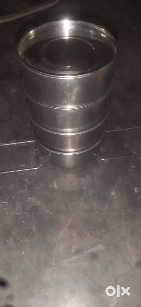 30 Milton tiffin at cheap price very good condition