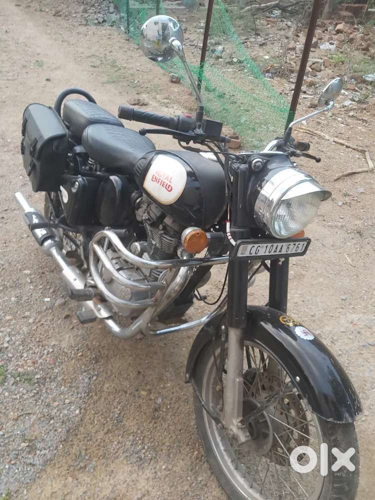 क्लासिक 350 रॉयल एनफील्ड सिंगल हैंड  यूज हुई बहुत ही अच्छी कंडीशन में